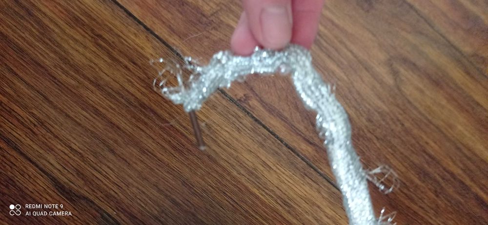 Nowe piękne srebrne trampki