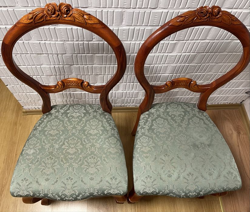 Krzesła w stylu ludwikowskim szałwiowe żakard medaliony