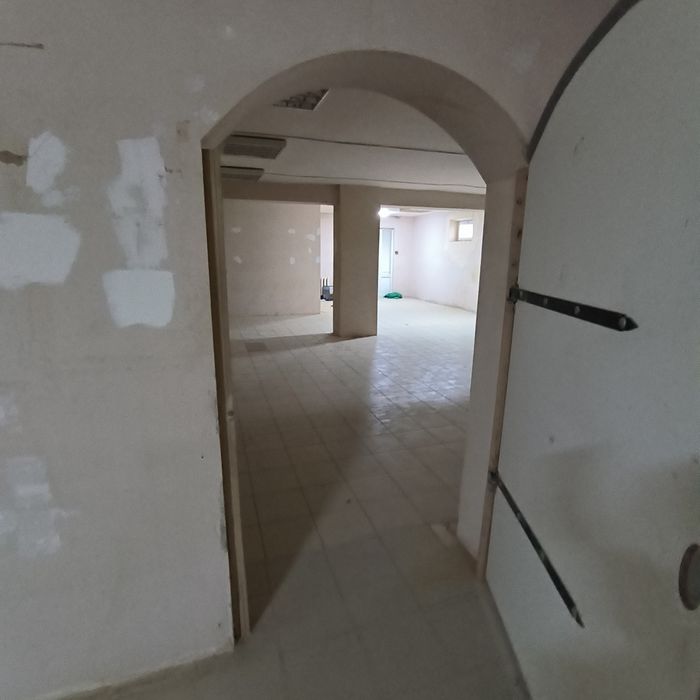 Оренда фасадного приміщення вул. Київська