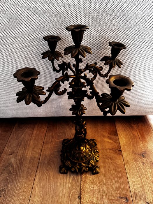 Świecznik z mosiądzu