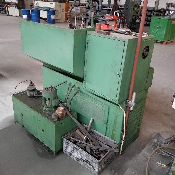 Torno revolver MIL A46