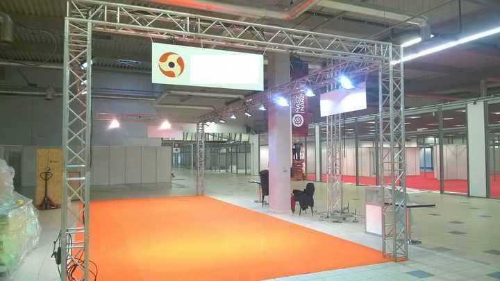 Wynajem konstrucji targowych, zabudowa stoisk, konstrukcje aluminiowe