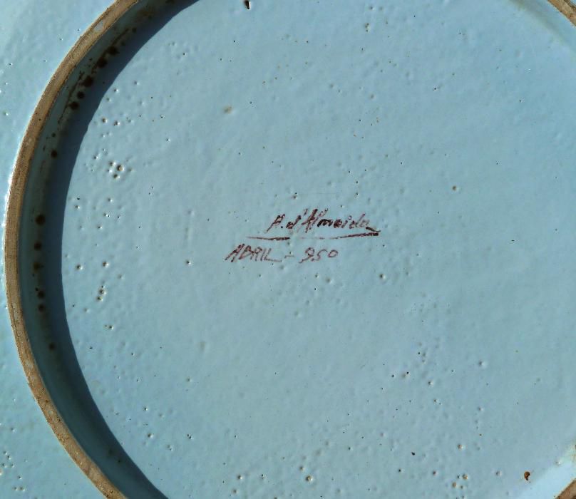 Prato cerâmico(Egipcio) concebido por Adolfo de Almeida no ano de 1950