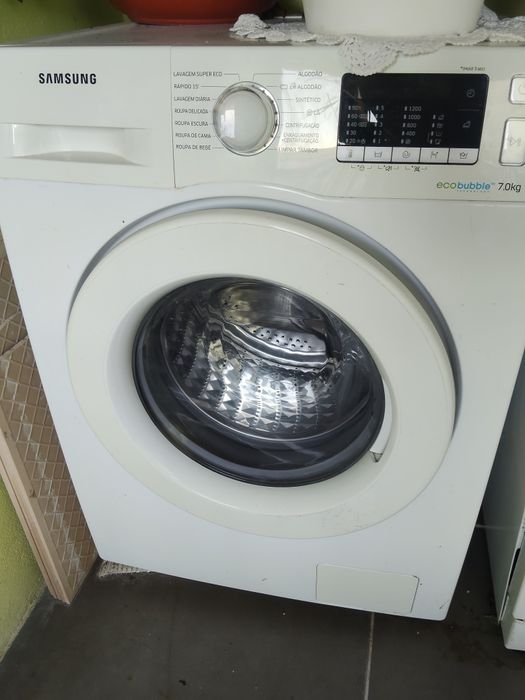 Máquina de lavar roupa Samsung