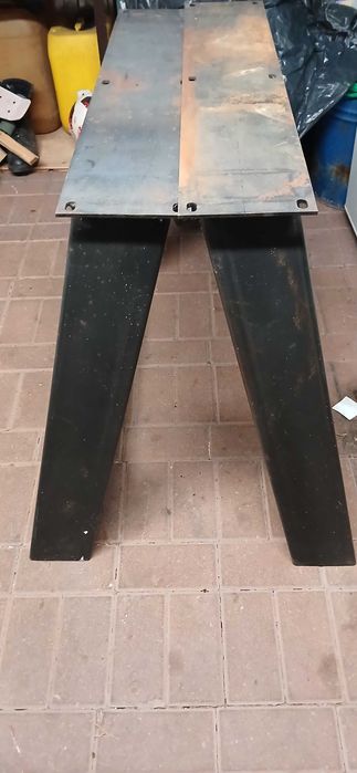 Metalowe nogi do stołu