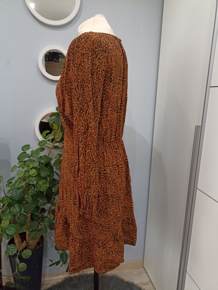 Musztadowo brązowa sukienka, Primark, rozm L/XL