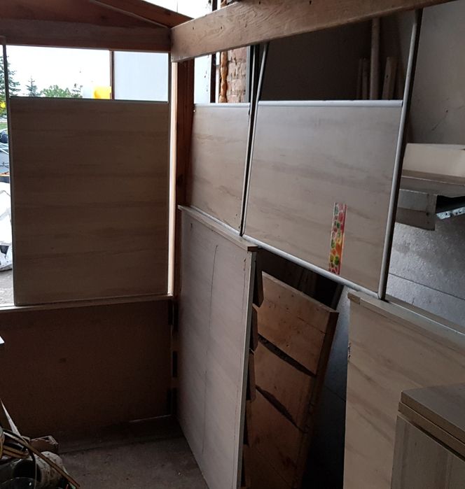 Wyspa, stoisko, domek, budka na warzywa i owoce