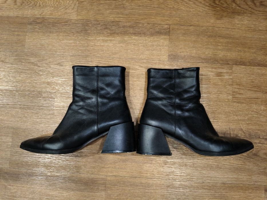 Ботильны кожаные 38 р.