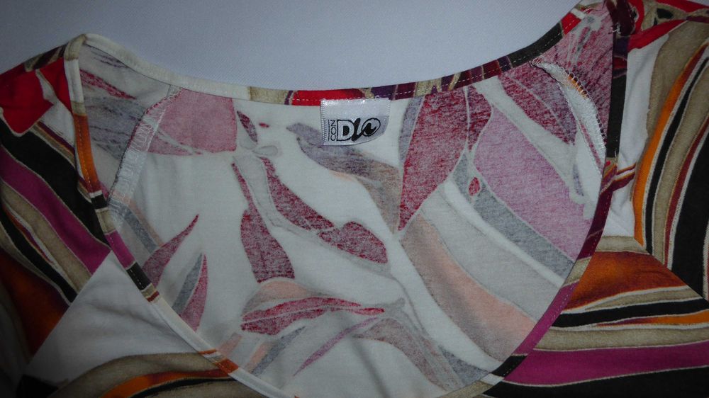 Sukienka letnia taliowana z falbaną w piękne kwiaty CON DUO r. 38