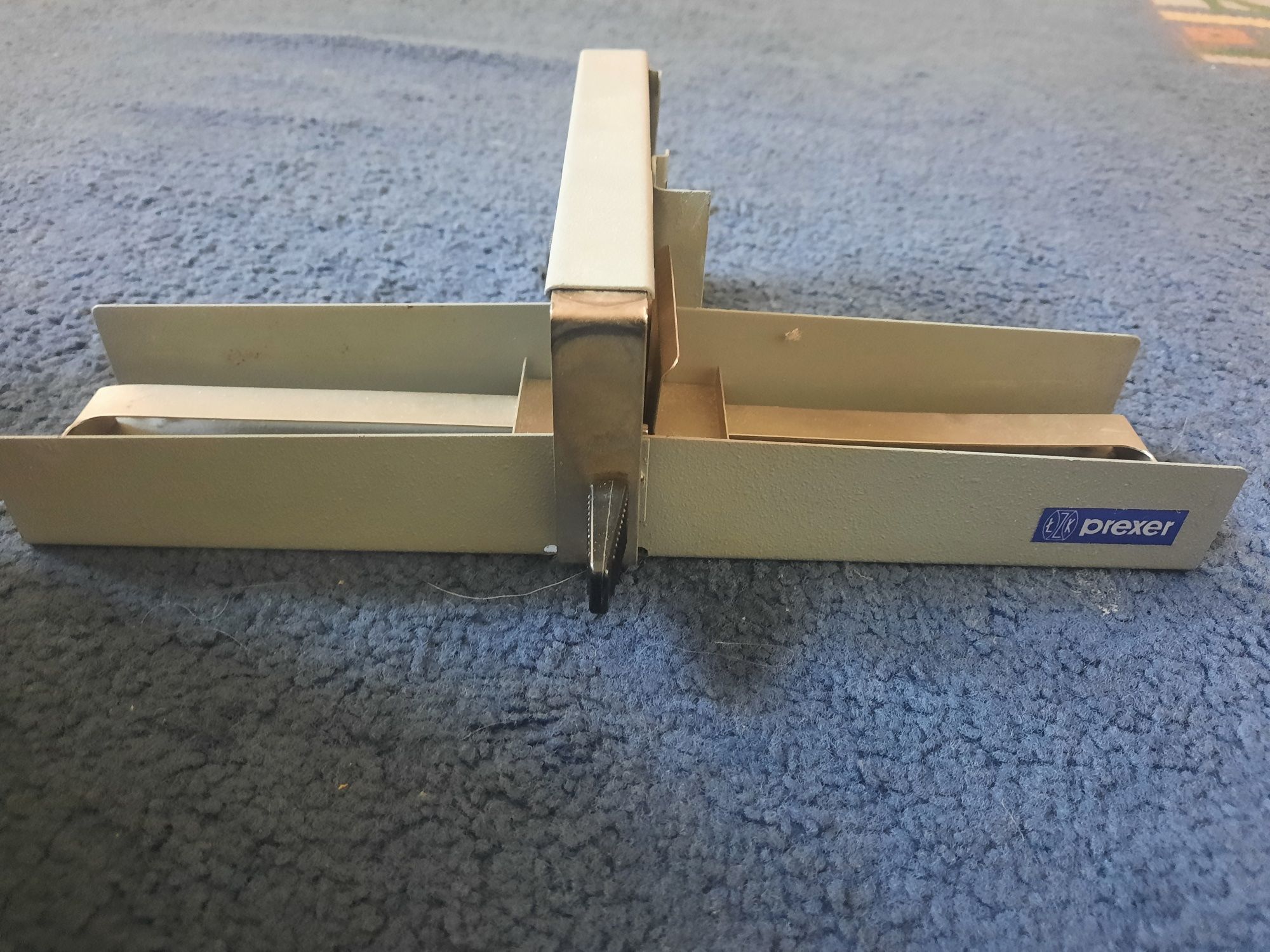 Projektor PREXER KRYTOSF 85/28