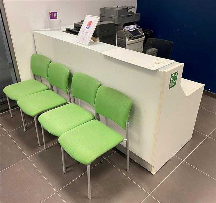 Krzesła małe, średnie, duże na kółkach