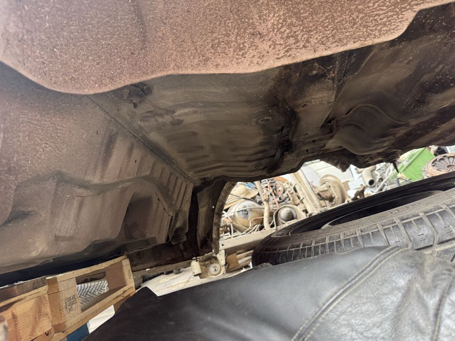 ćwiara PRÓG błotnik tyłk  suzuki jimny cabrio części