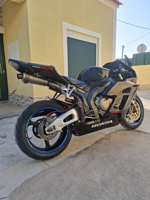 Honda CBR 1000rr vendo ou troco