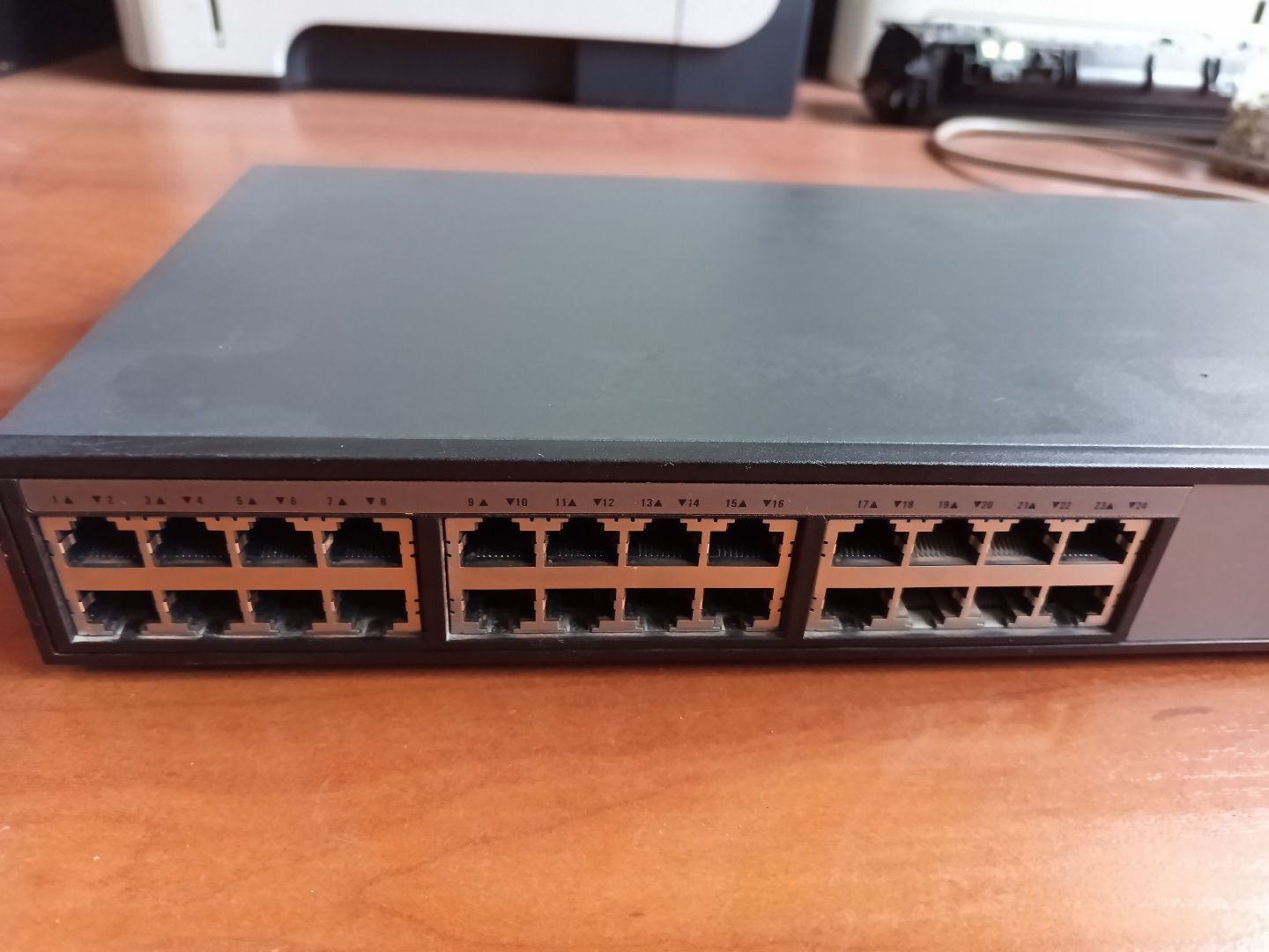 Коммутатор HP 1420-24G (JG708B)