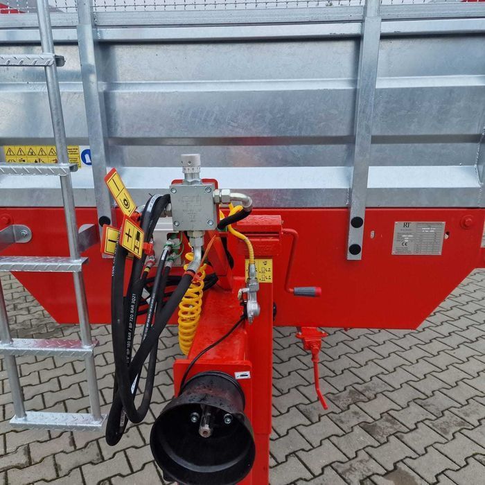 Rozrzutnik Roltrans 8 t, napęd hydrauliczny, 2 wałki pionowe