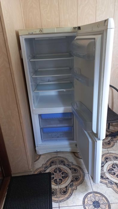 Lodówka , lodówko-zamrażarka