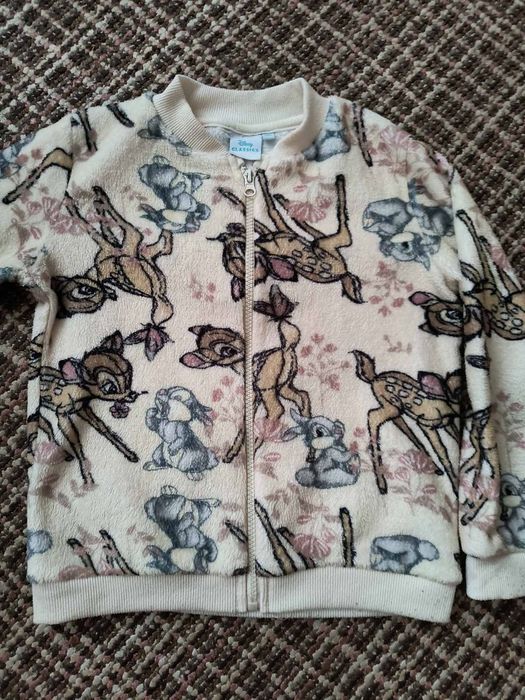 Продам теплу кофту Disney