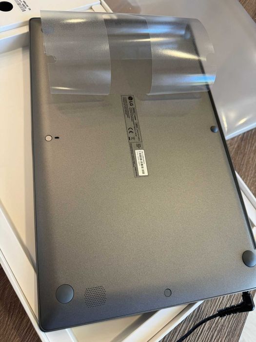 LG Gram 15Z90N intel i7 16GB DDR4 Win11 - 512 SSD Ecrã Touch