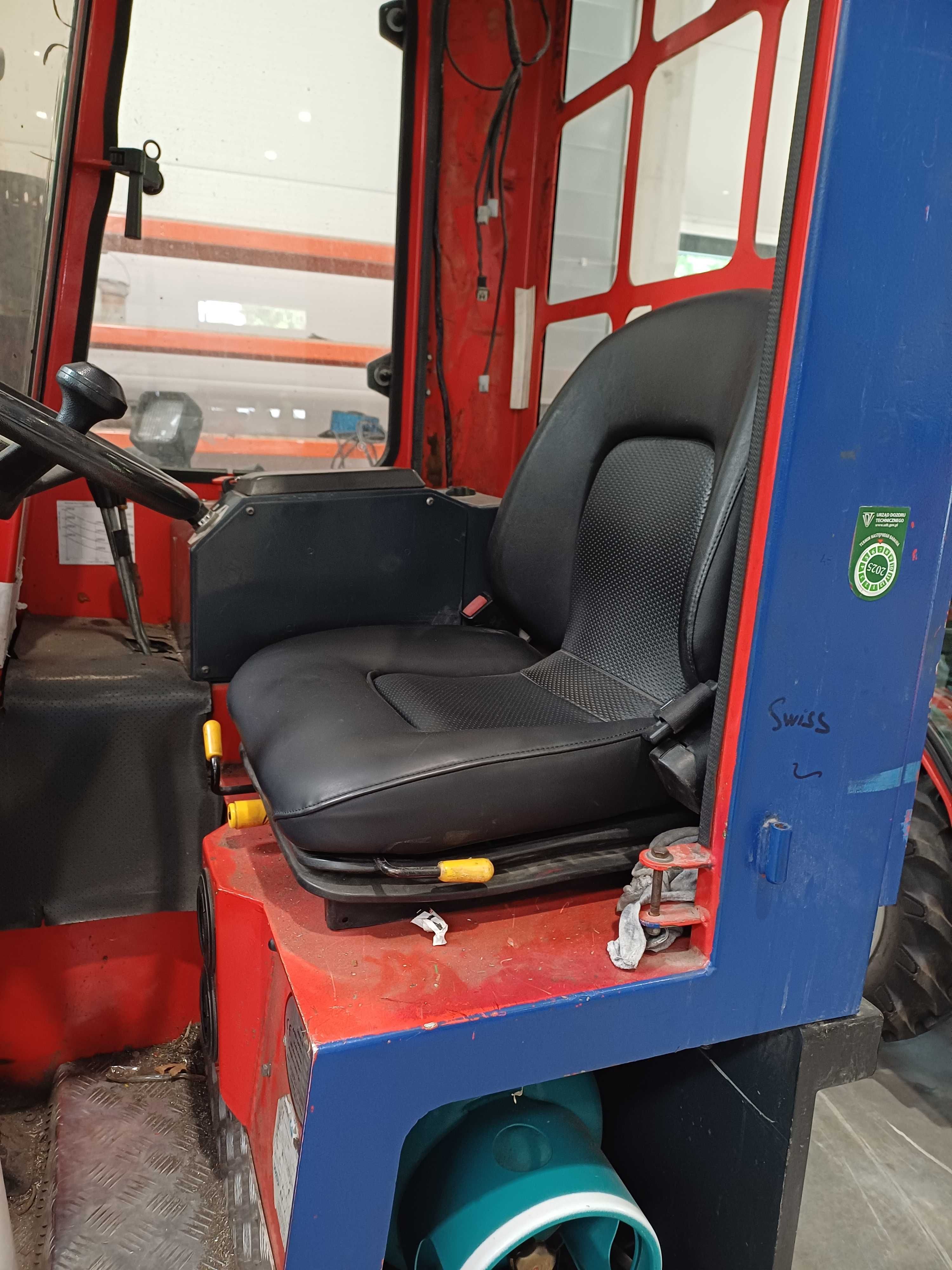 Wózek widłowy Combilift C3000