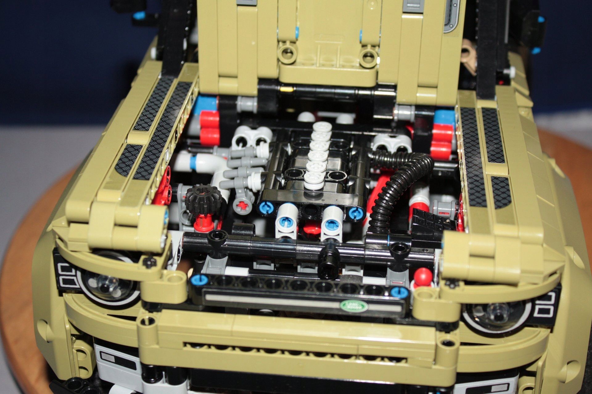 Lego Technic 42110 Land Rover Defender