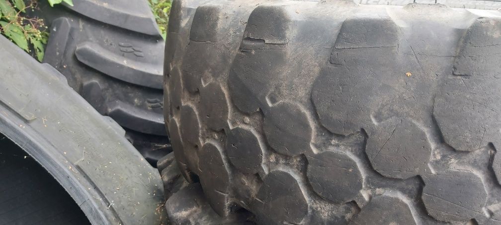 Opony Michelin 12.5/80 R 18