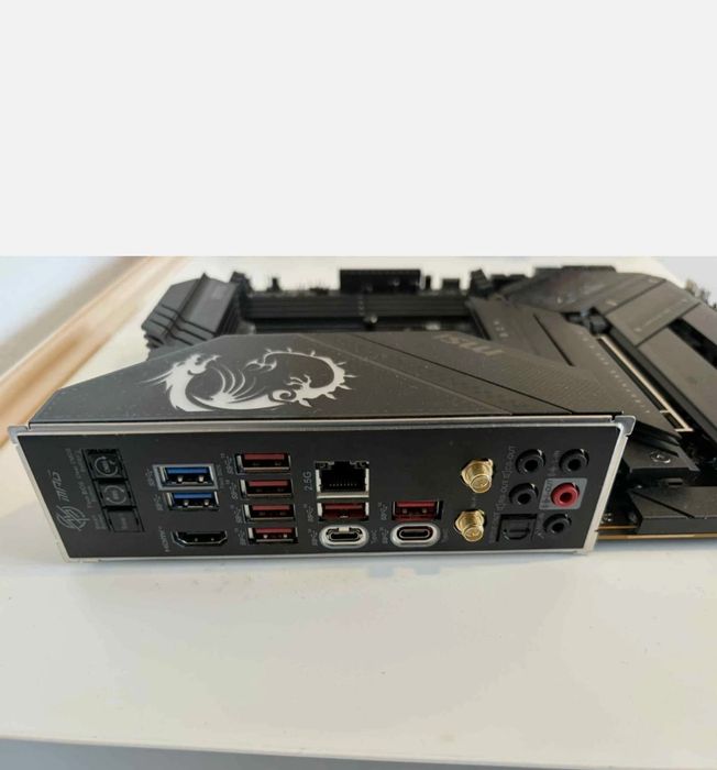 --- MSI MPG Z790 Carbon WiFi !!! C/ GARANTIA