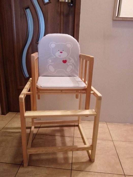 Krzesełko dziecięce że stolikiem