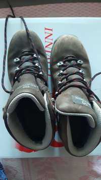 Продам детские водоотталкивающие ботинки Scarpa 38 р