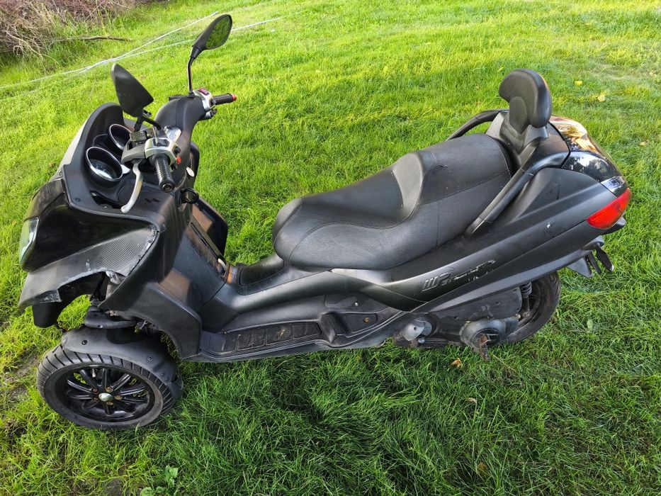 Piaggio MP3 250ccm + drugi na części
