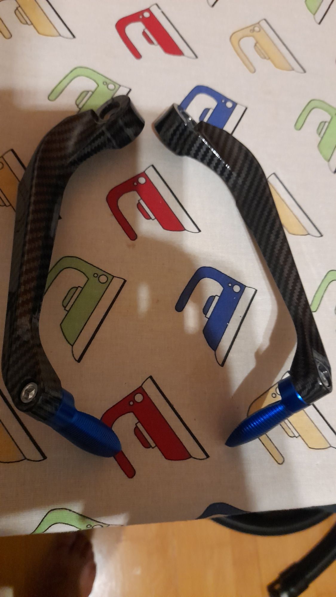 Protecção para frio das mãos e outros para as mãos