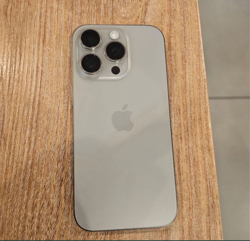 iPhone 16 pro 256gb