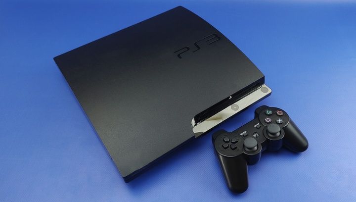 Продам Sony PlayStation 3 Slim.