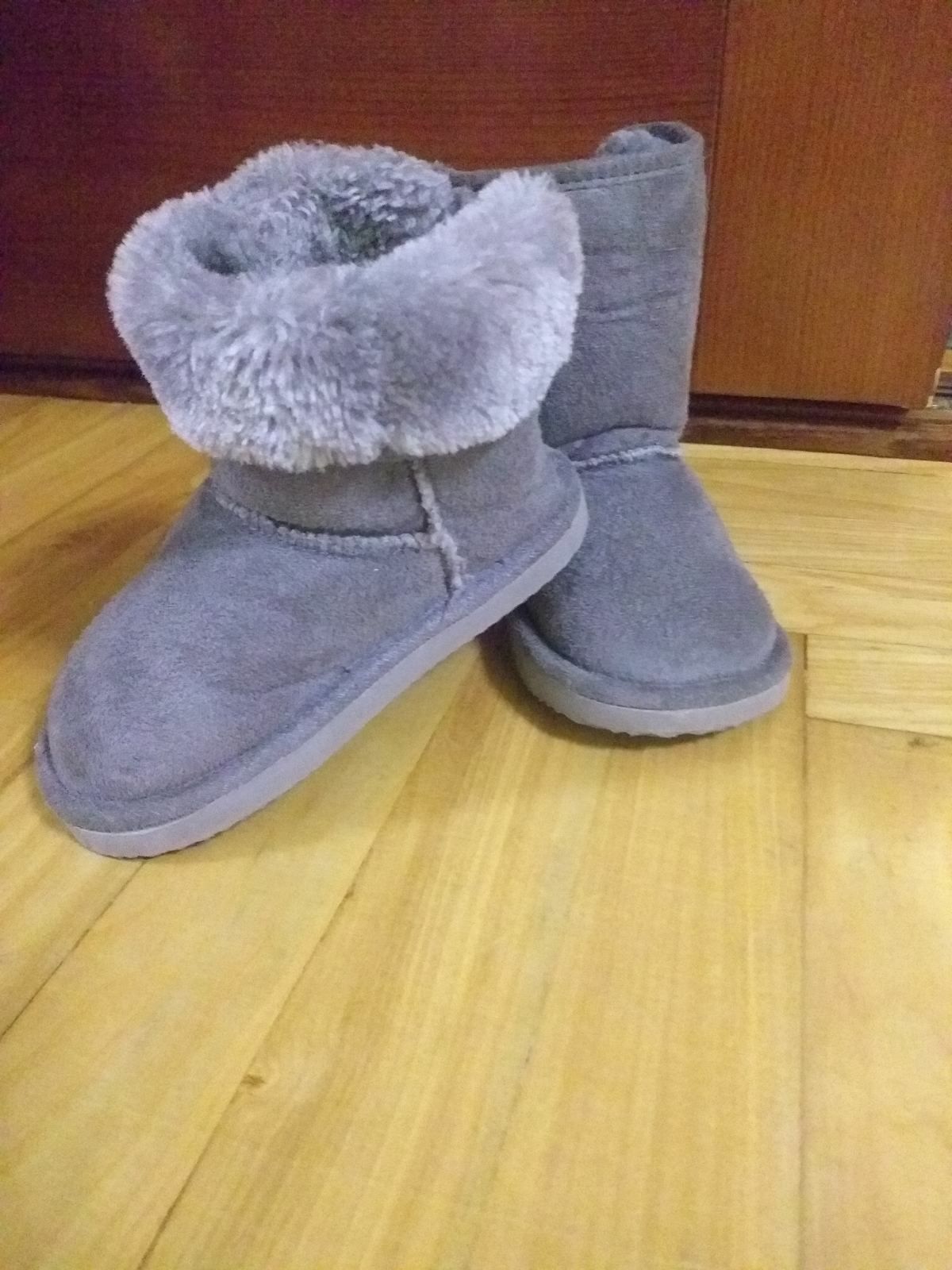 Угги зимові, взуття, капці, чобітки, розмір 23