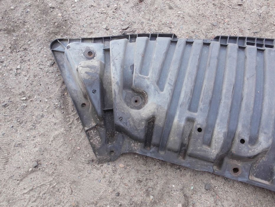 Mercedes W204 osłona pod Zderzak Spoiler