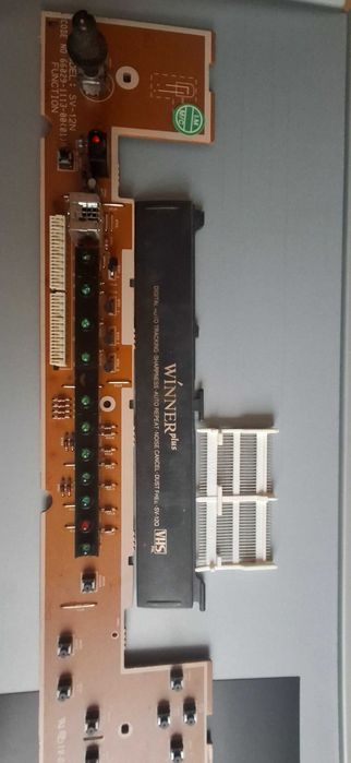 Панель управління відеомагнітофона