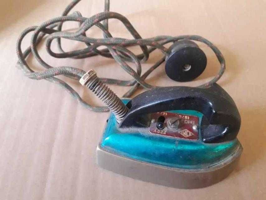 Утюг дорожный УЭ-4 выпуска 1970