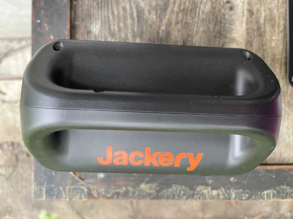 Зарядная станция Jackery Explorer 240
