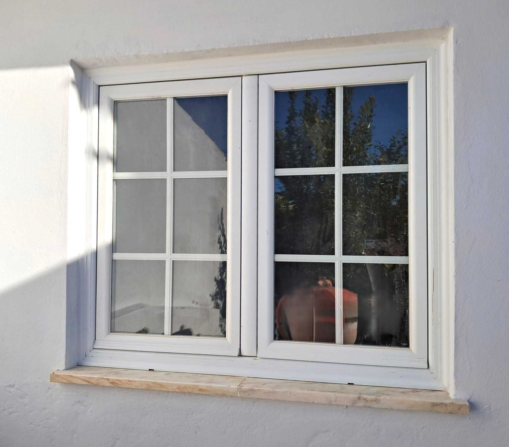Janelas PVC com oscilobatente