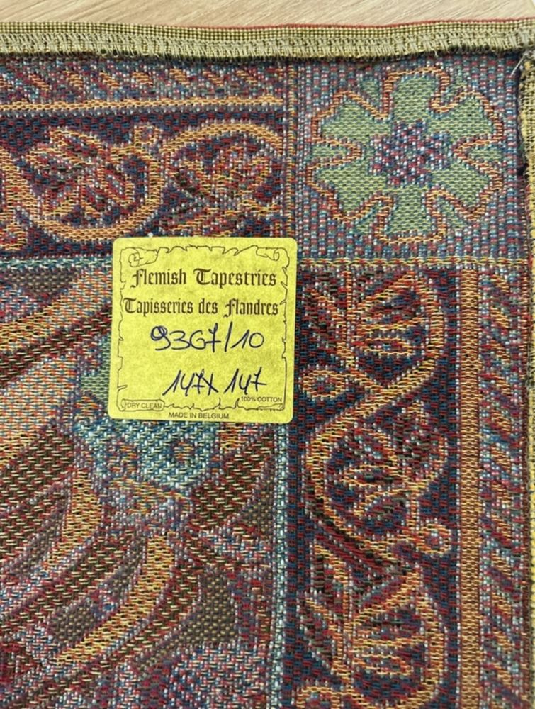 Obrus z tkaniny gobelinowej 147/147