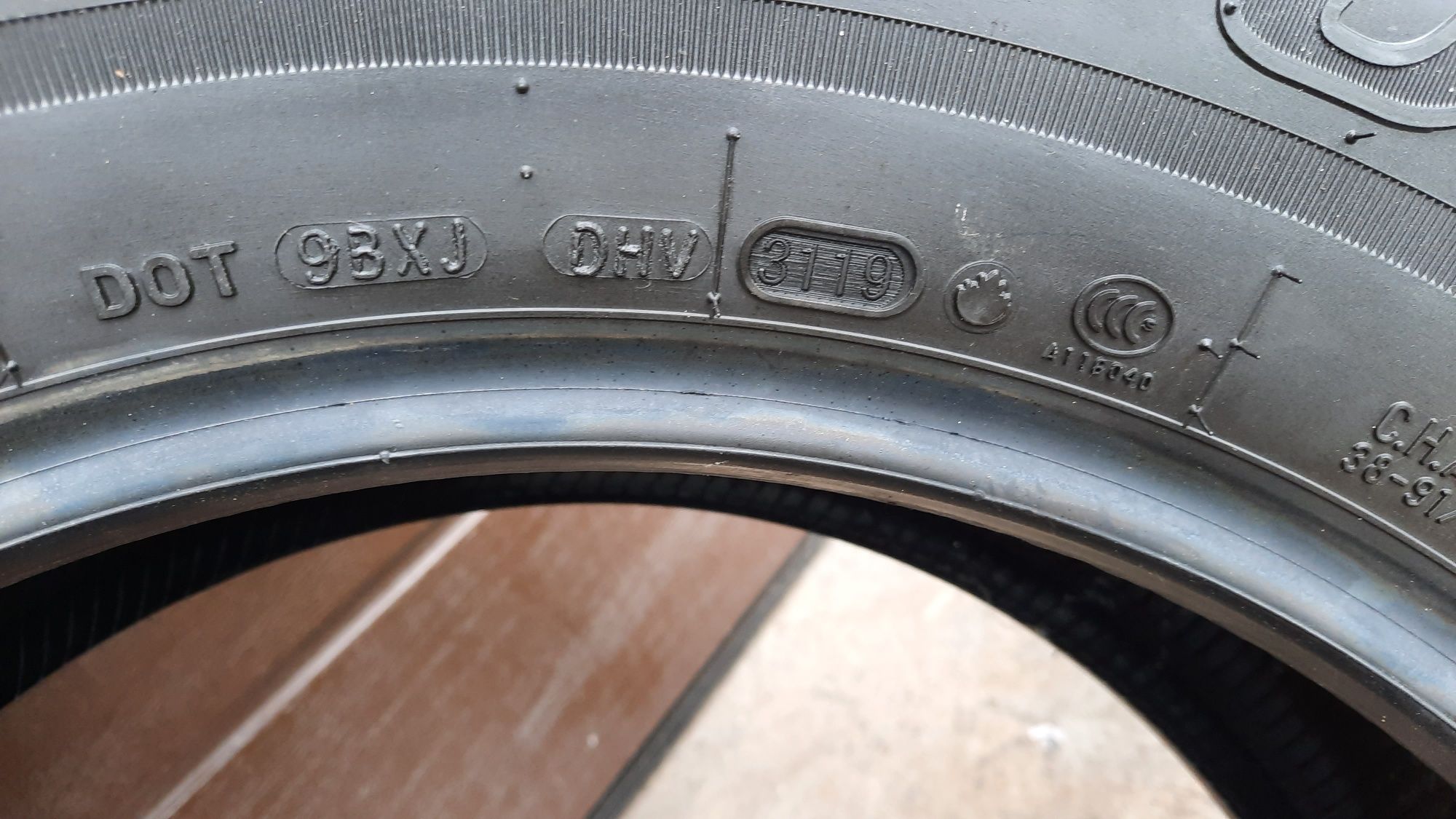 Bridgestone 255/70 R18 NOWE Dueler H/T Wrangler 2019