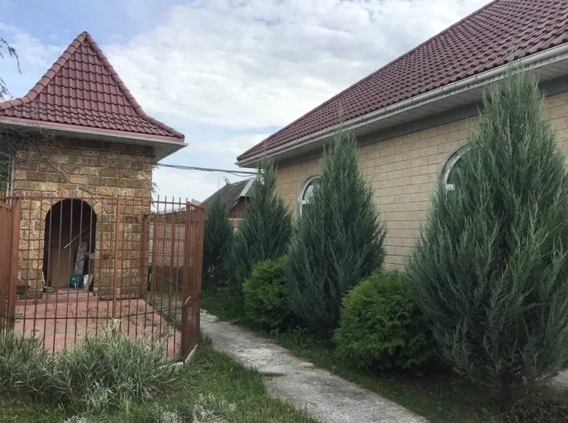 D1A Продам дом ПГТ Высокий с  бассейном и большим участком