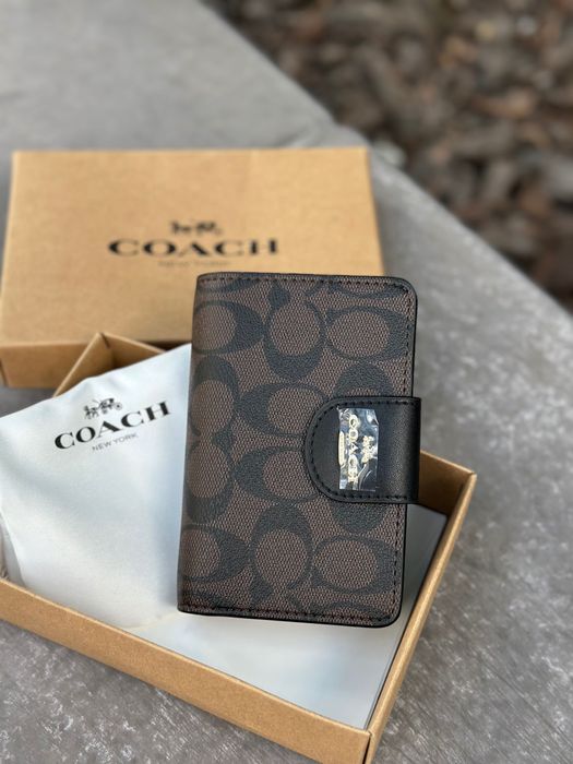 Гаманець Coach Medium Corner Zip Brown кошельок коричневий коач канва