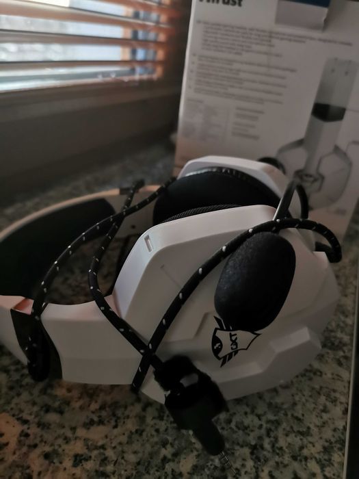 Słuchawki gamingowe z mikrofonem Trust GXT 323W CARUS