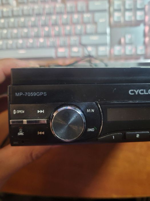 Продам магнитолу cyclone mp-7059gps