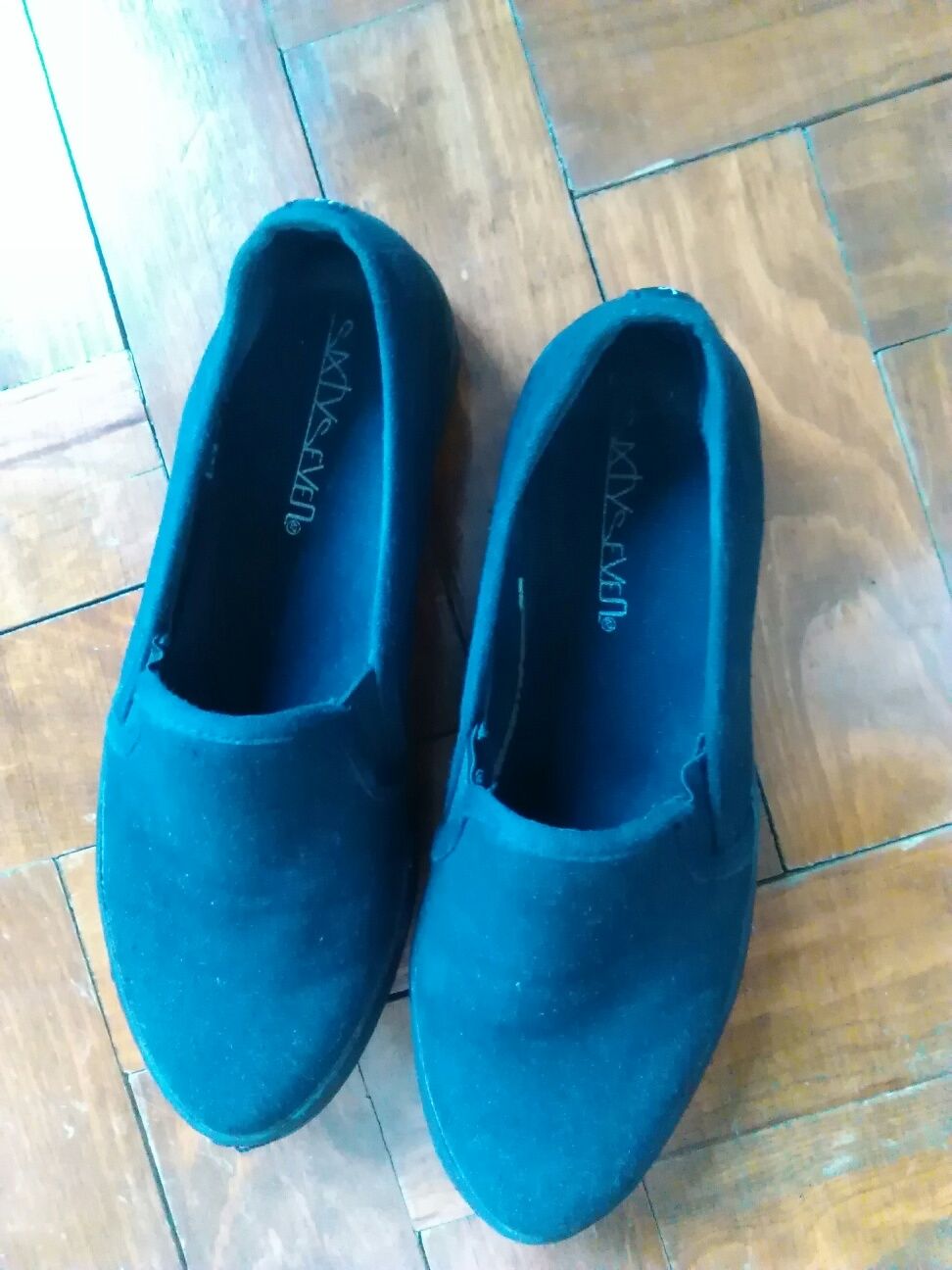 Sapatilhas slip-on pretas em lona da Sixty Seven em óptimo estado