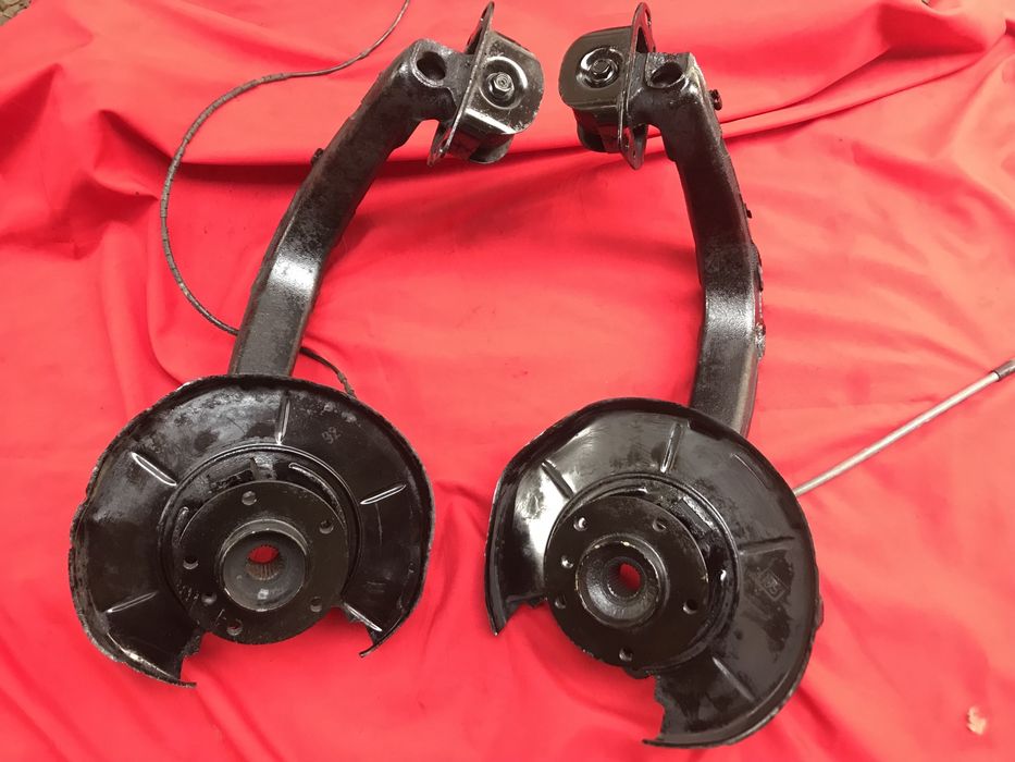 Задня Цапфа BMW E46 Седан Універсал Кулак Ступиця Підшипник Ступічний