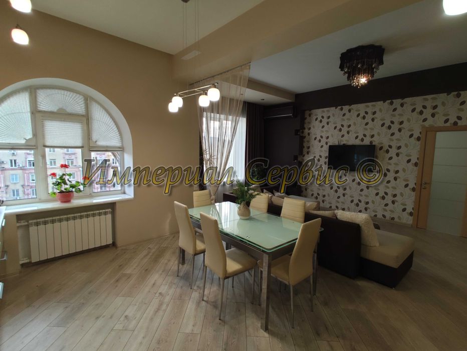 Продам 3 комнатную квартиру в центре города в р-не Мира