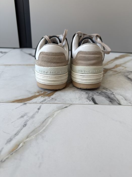 Продам красовки Tommy Hilfiger