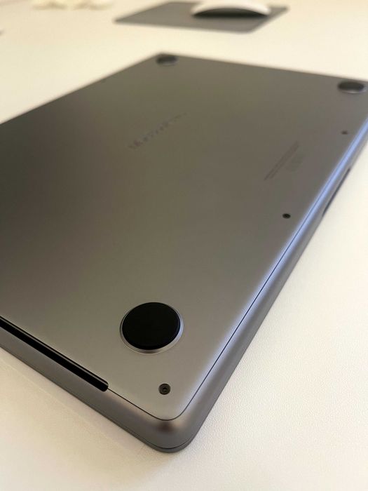 Apple MacBook Pro 14" M1 Pro – 16GB RAM / 512GB SSD – Stan IDEALNY