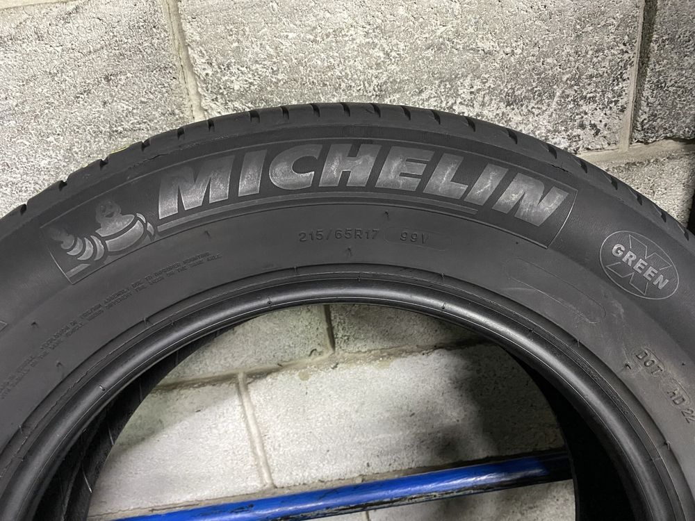 Літні шини 215/65 R17 (99V) MICHELIN